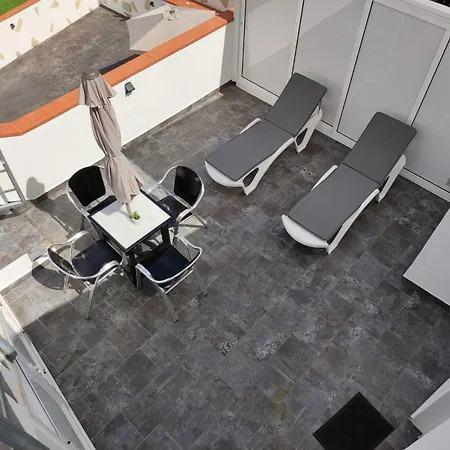 Casa Piramide 1 Terraza Y Parking Privado 이코드레로스비노스